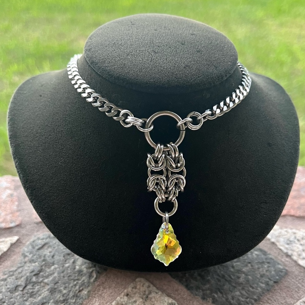 Handmade maille necklace iridescent yellow austrian crystal celtic goth boho - Picture 11 of 13